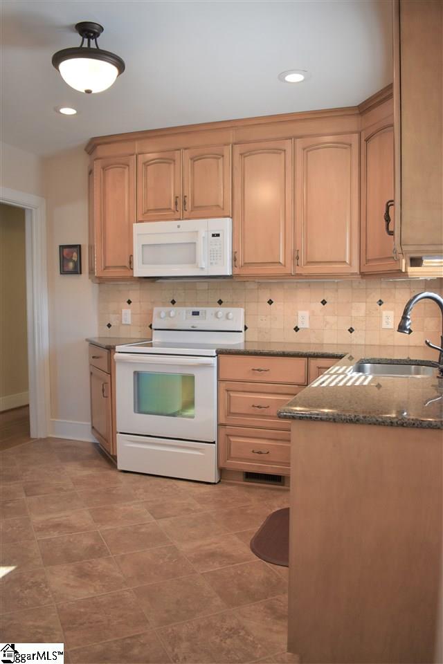 116 Keith Drive Greenville, SC 29607 - Photo 9 of 33 Gallery Image 9