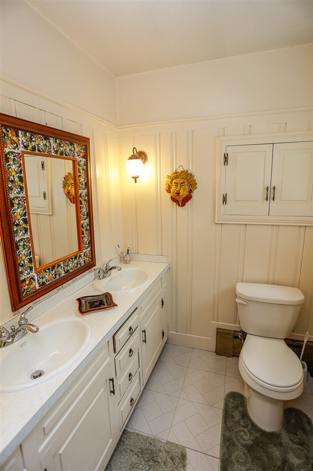 6 Broad Street Rochester, NH 03867 - Photo 15 of 39