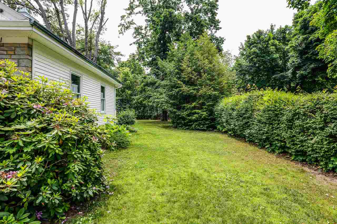 6 Broad Street Rochester, NH 03867 - Photo 3 of 39