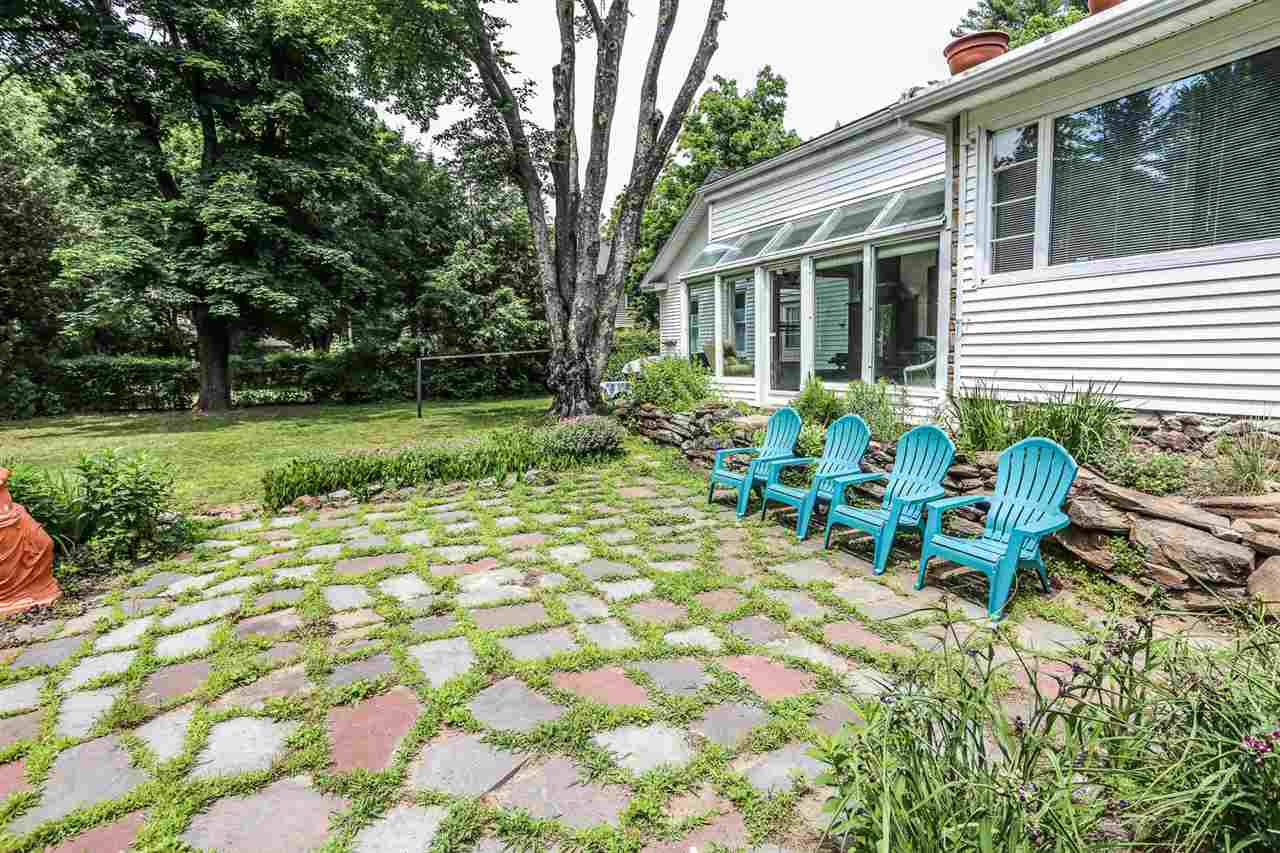 6 Broad Street Rochester, NH 03867 - Photo 4 of 39