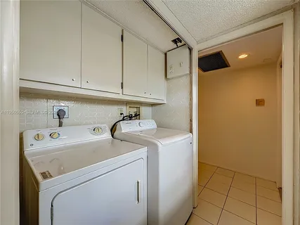$190,000 | 806 Cypress Grove Lane, Unit 303, Pompano Beach, FL 33069
