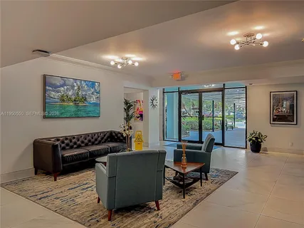 $190,000 | 806 Cypress Grove Lane, Unit 303, Pompano Beach, FL 33069