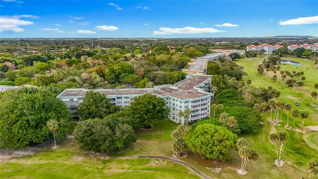 $210,000 | 806 Cypress Grove Lane, Unit 303, Pompano Beach, FL 33069