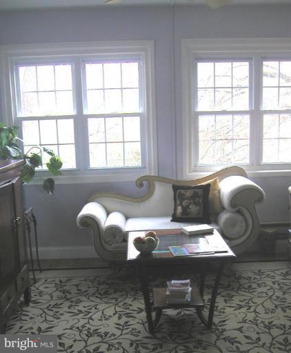 1634 Preston Road, Unit 80916 Alexandria, VA 22302 - Photo 8 of 30 Living Room