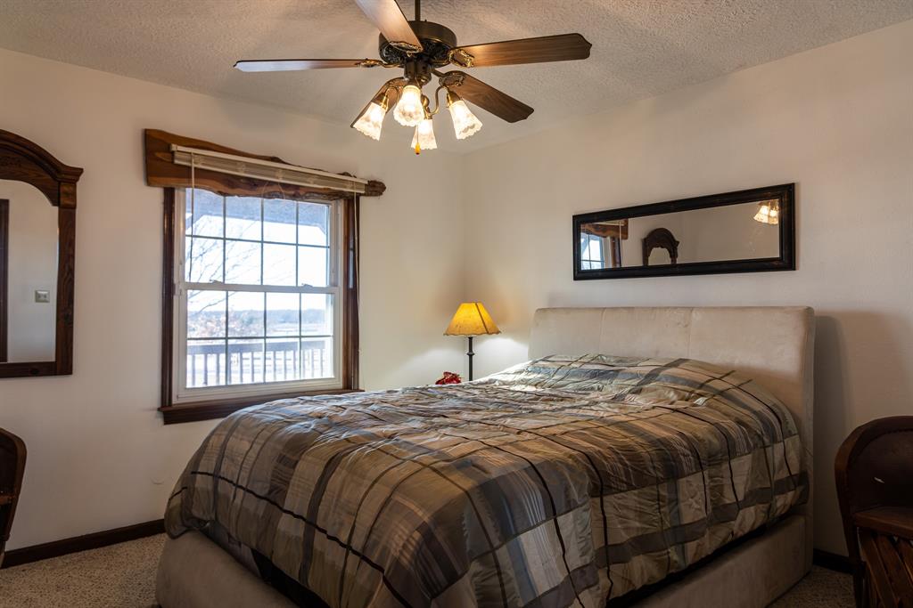 189 Nautilus Court Decatur, TX 76234 - Photo 20 of 37