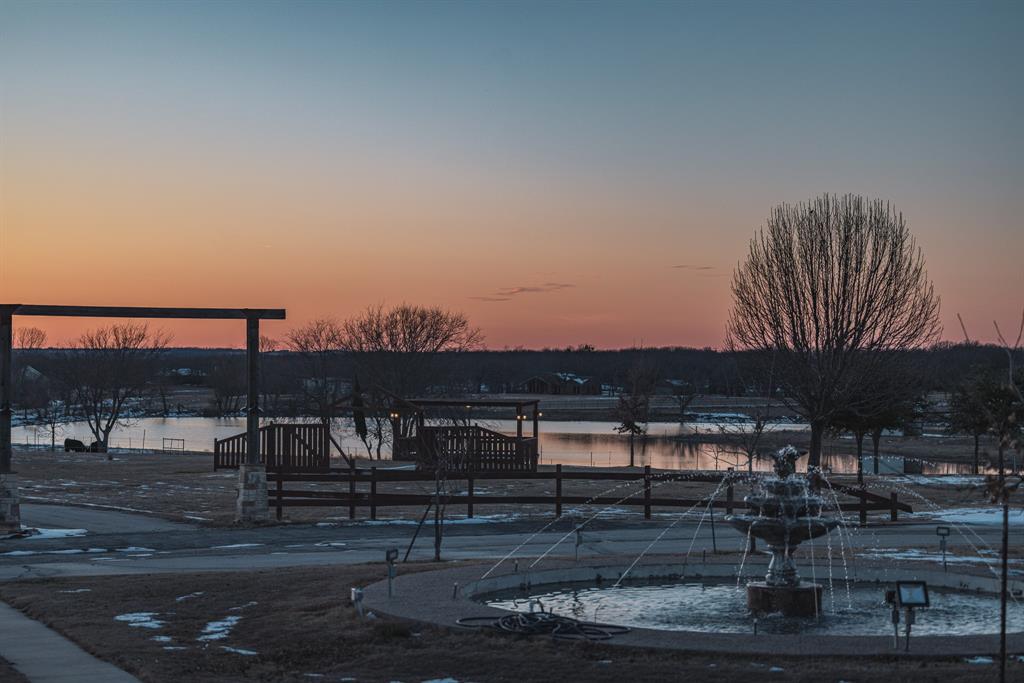 189 Nautilus Court Decatur, TX 76234 - Photo 28 of 37