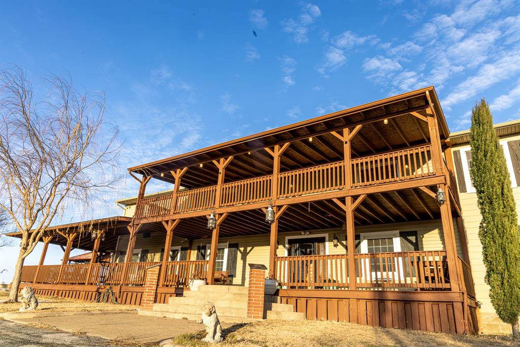 189 Nautilus Court Decatur, TX 76234 - Photo 3 of 37