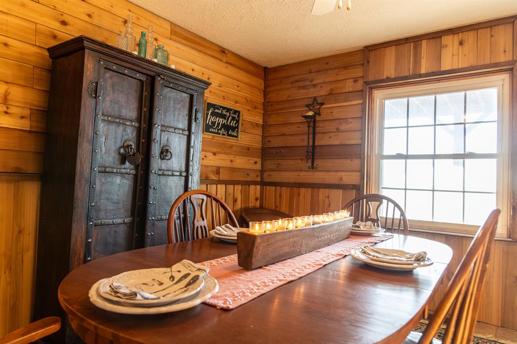 189 Nautilus Court Decatur, TX 76234 - Photo 8 of 37