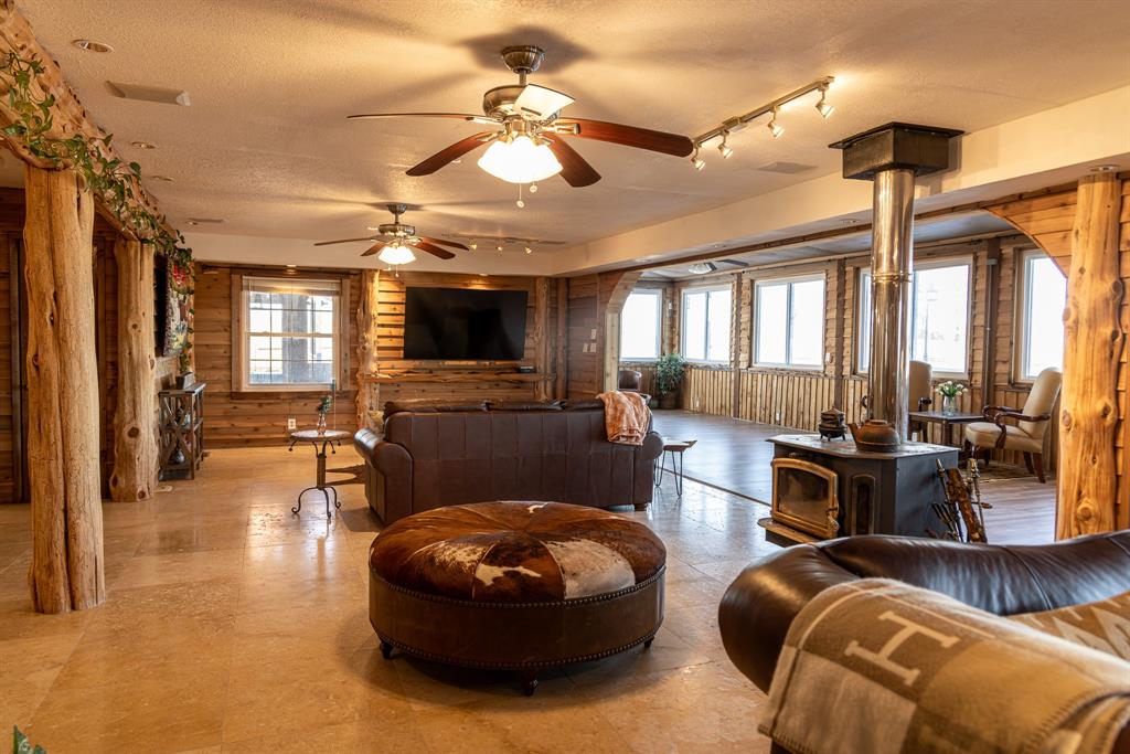 189 Nautilus Court Decatur, TX 76234 - Photo 9 of 37