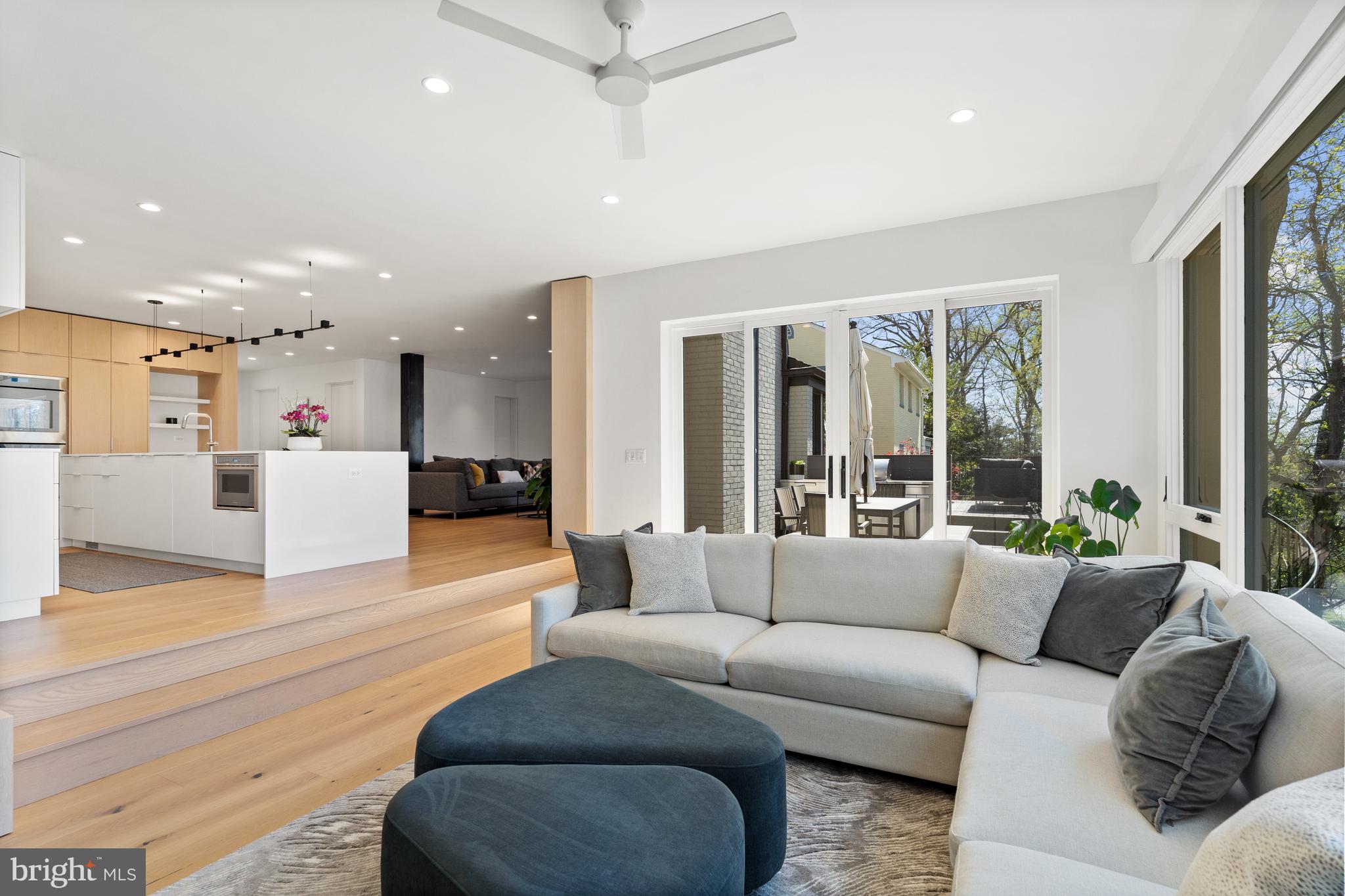 2812 29th Place Northwest Washington, DC 20008 - Photo 11 of 47