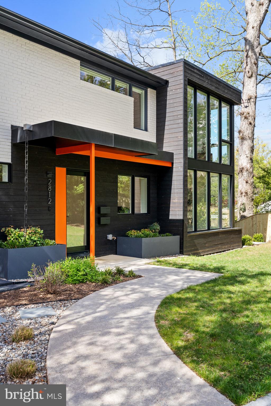 2812 29th Place Northwest Washington, DC 20008 - Photo 2 of 47