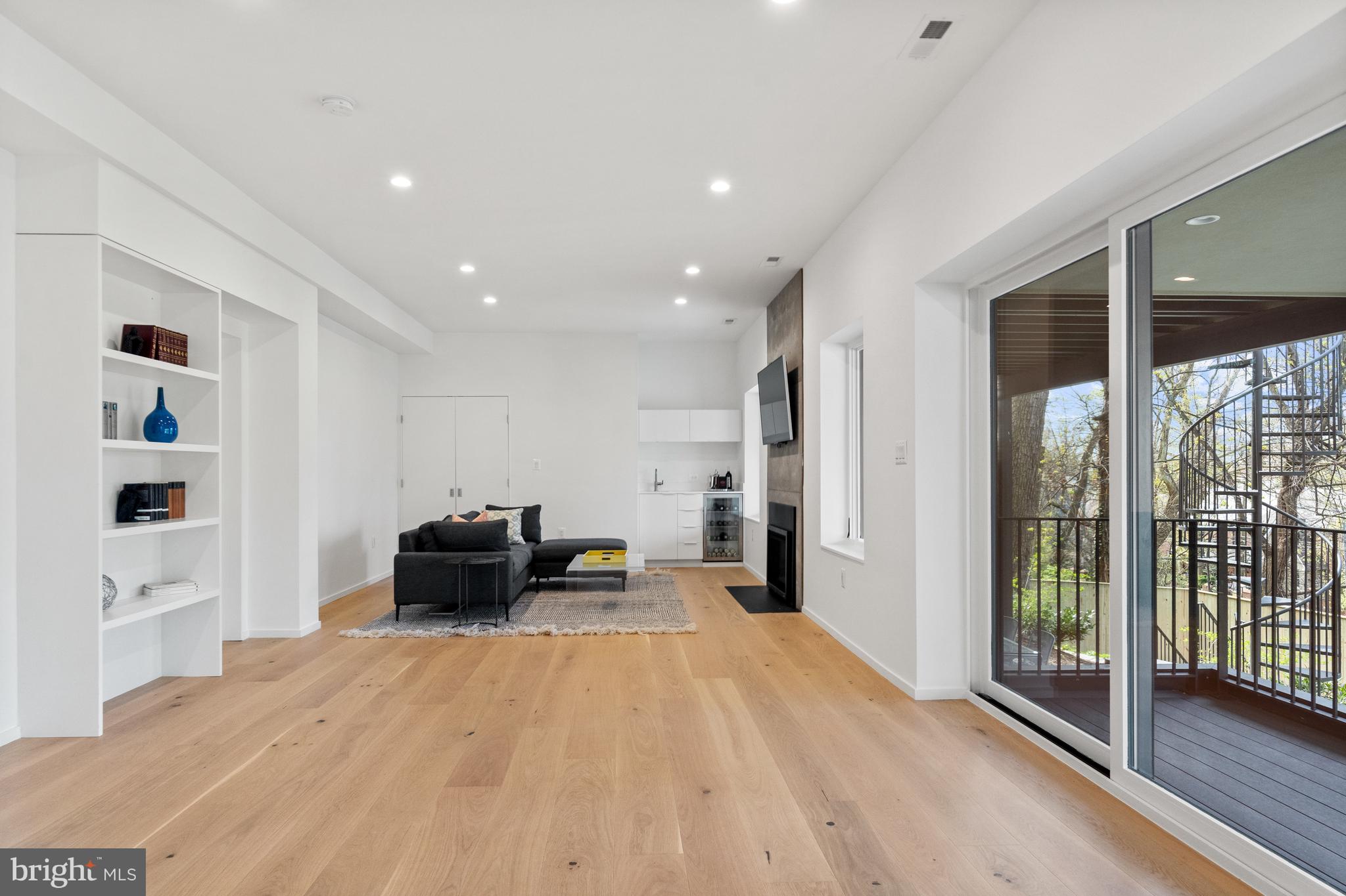 2812 29th Place Northwest Washington, DC 20008 - Photo 34 of 47