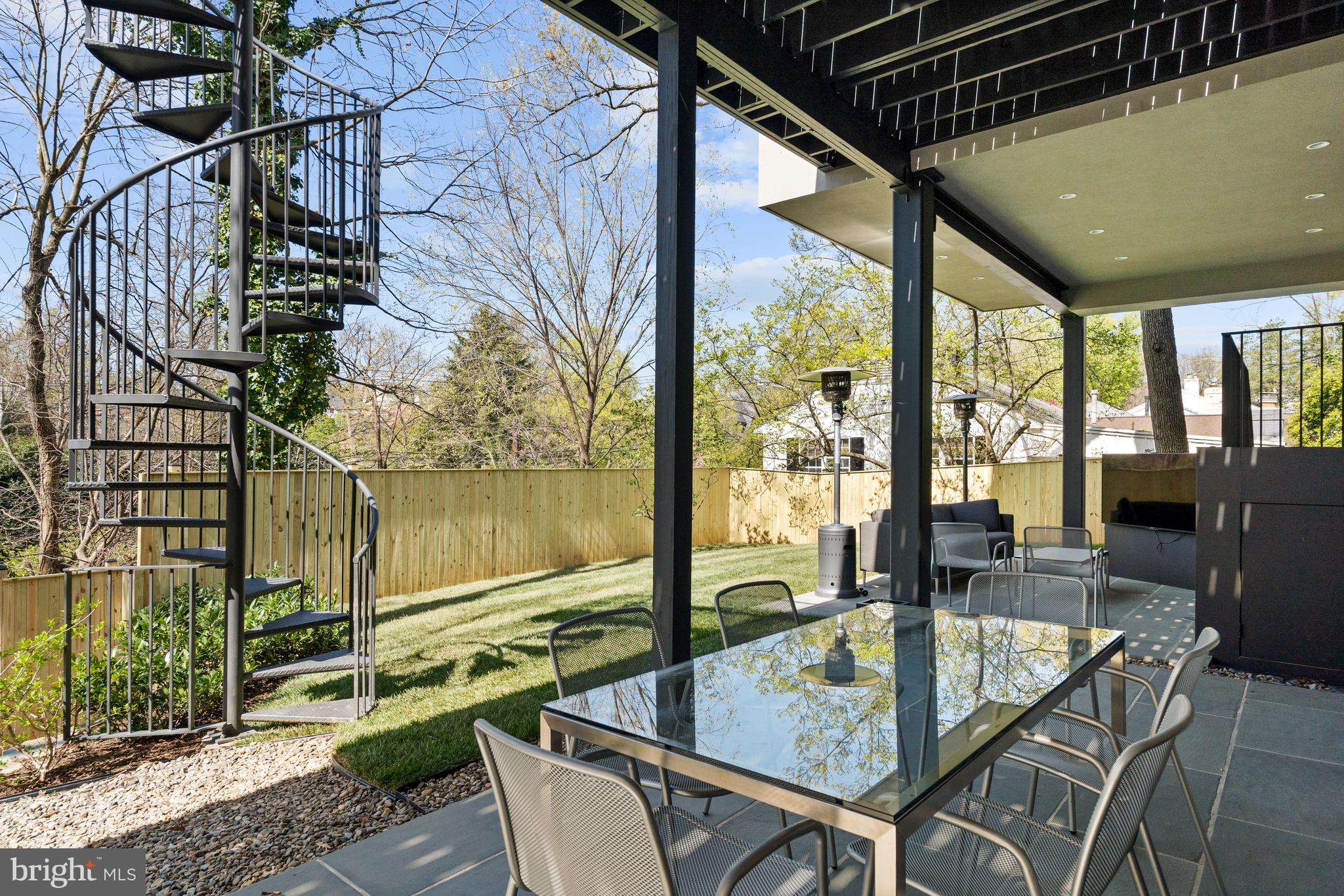 2812 29th Place Northwest Washington, DC 20008 - Photo 38 of 47