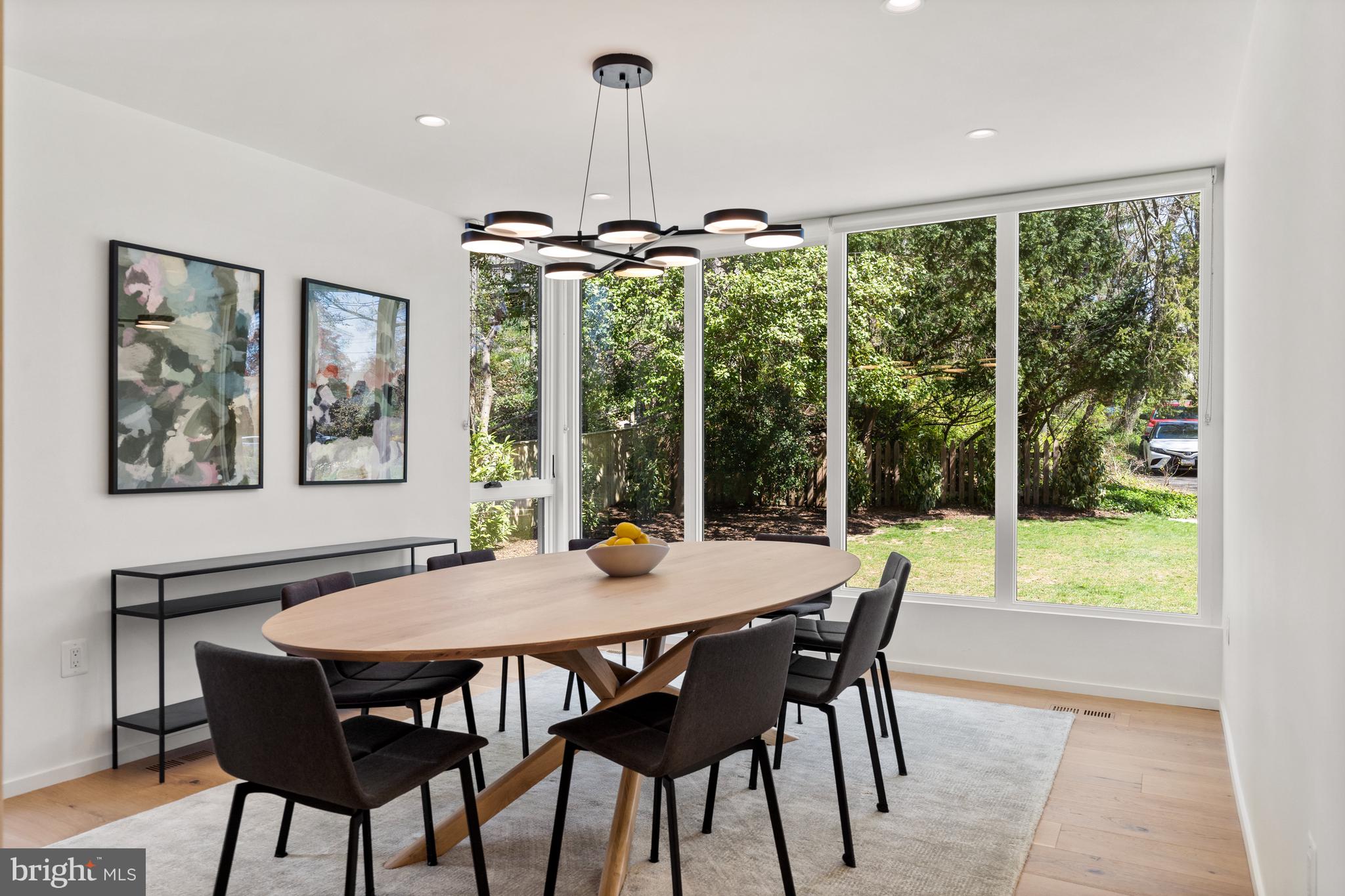 2812 29th Place Northwest Washington, DC 20008 - Photo 7 of 47