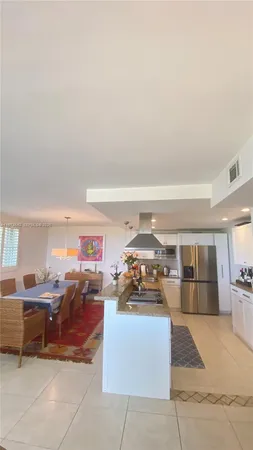 $7,000 | 177 Ocean Ln Drive, Unit 1008, Key Biscayne, FL 33149