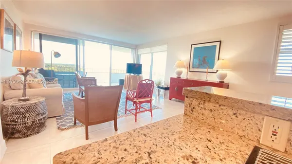 $7,000 | 177 Ocean Ln Drive, Unit 1008, Key Biscayne, FL 33149