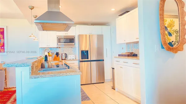 $7,000 | 177 Ocean Ln Drive, Unit 1008, Key Biscayne, FL 33149