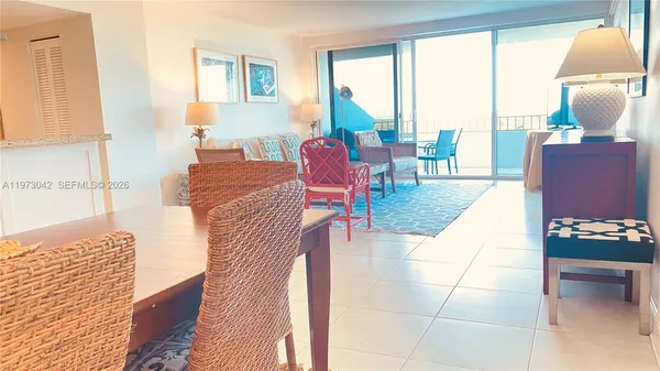 $7,000 | 177 Ocean Ln Drive, Unit 1008, Key Biscayne, FL 33149