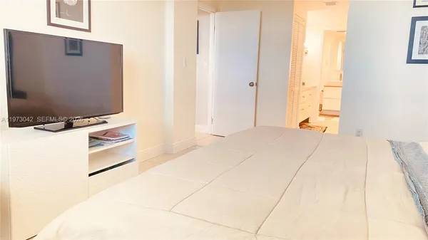 $7,000 | 177 Ocean Ln Drive, Unit 1008, Key Biscayne, FL 33149