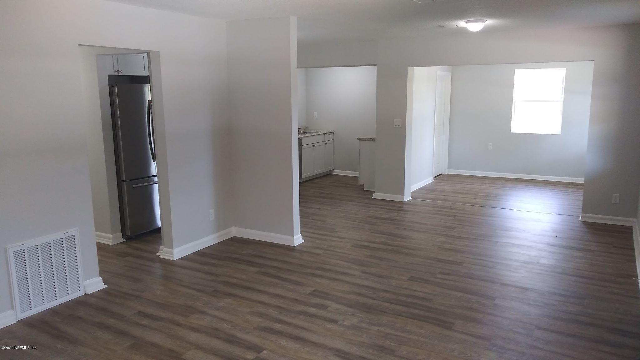 11428 Emuness Road Jacksonville, FL 32218 - Photo 3 of 15 03