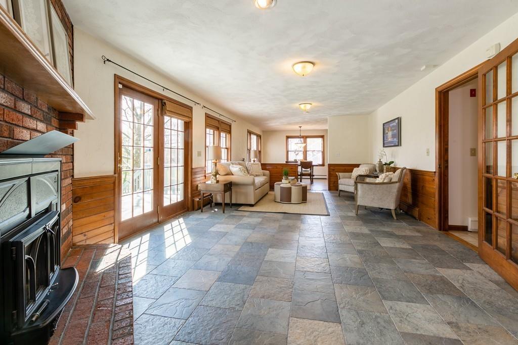 262 Virginia Road Concord, MA 01742 - Photo 5 of 32 Gallery Image 5