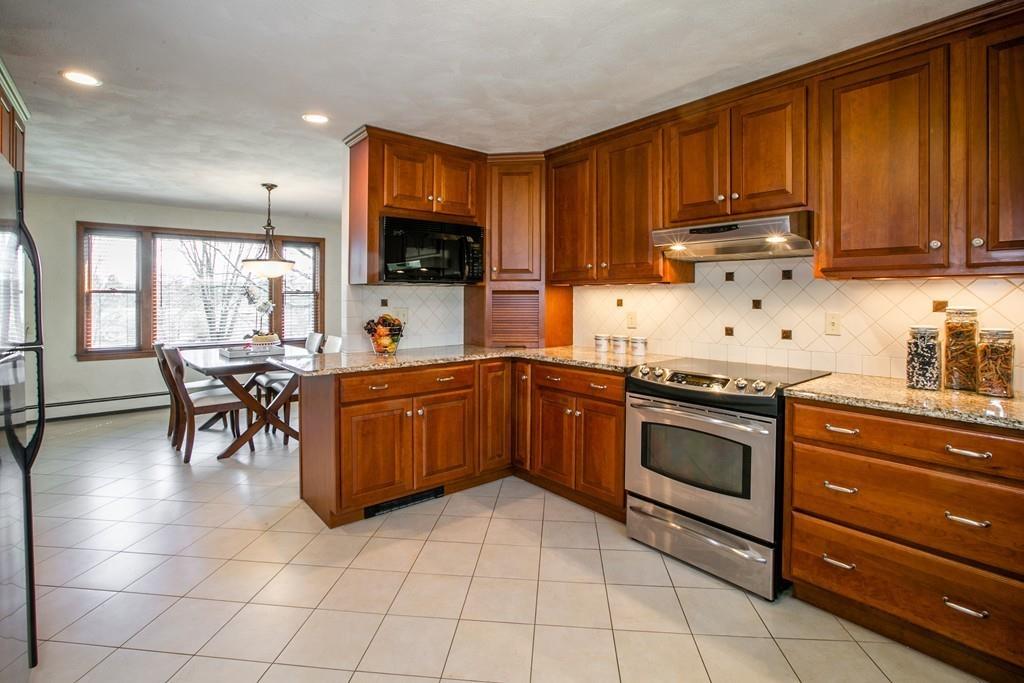 262 Virginia Road Concord, MA 01742 - Photo 10 of 32 Gallery Image 10