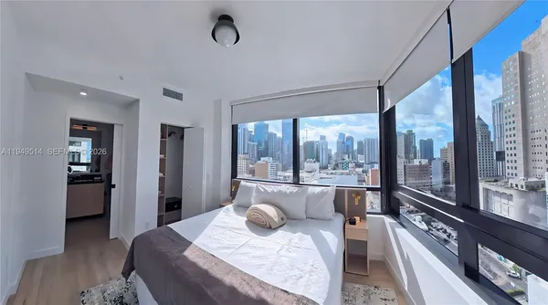 $4,500 | 225 North Miami Avenue, Unit 1812, Miami, FL 33128
