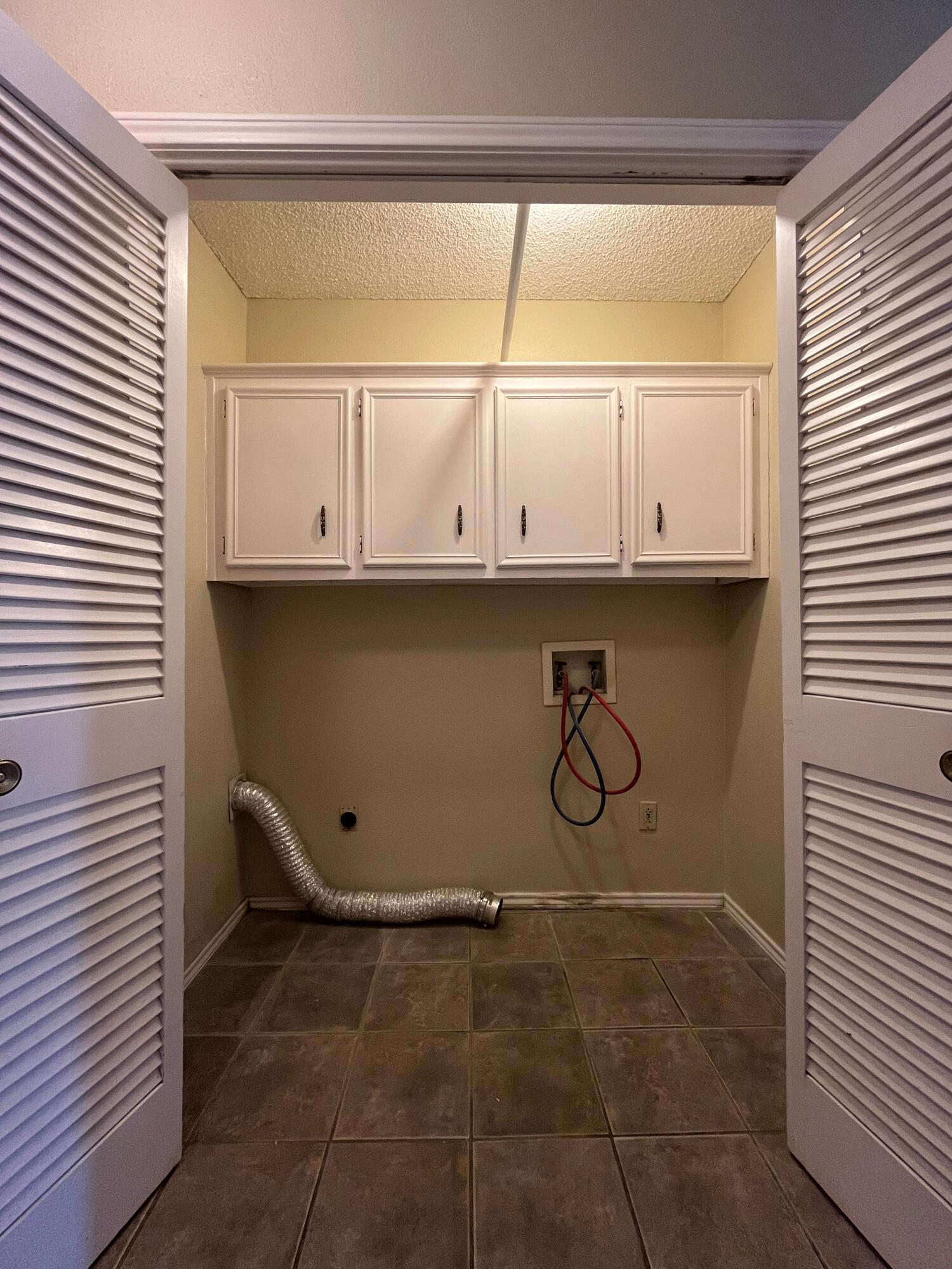 7001 Geneva Avenue, Unit B Lubbock, TX 79413 - Photo 8 of 14 original (6)