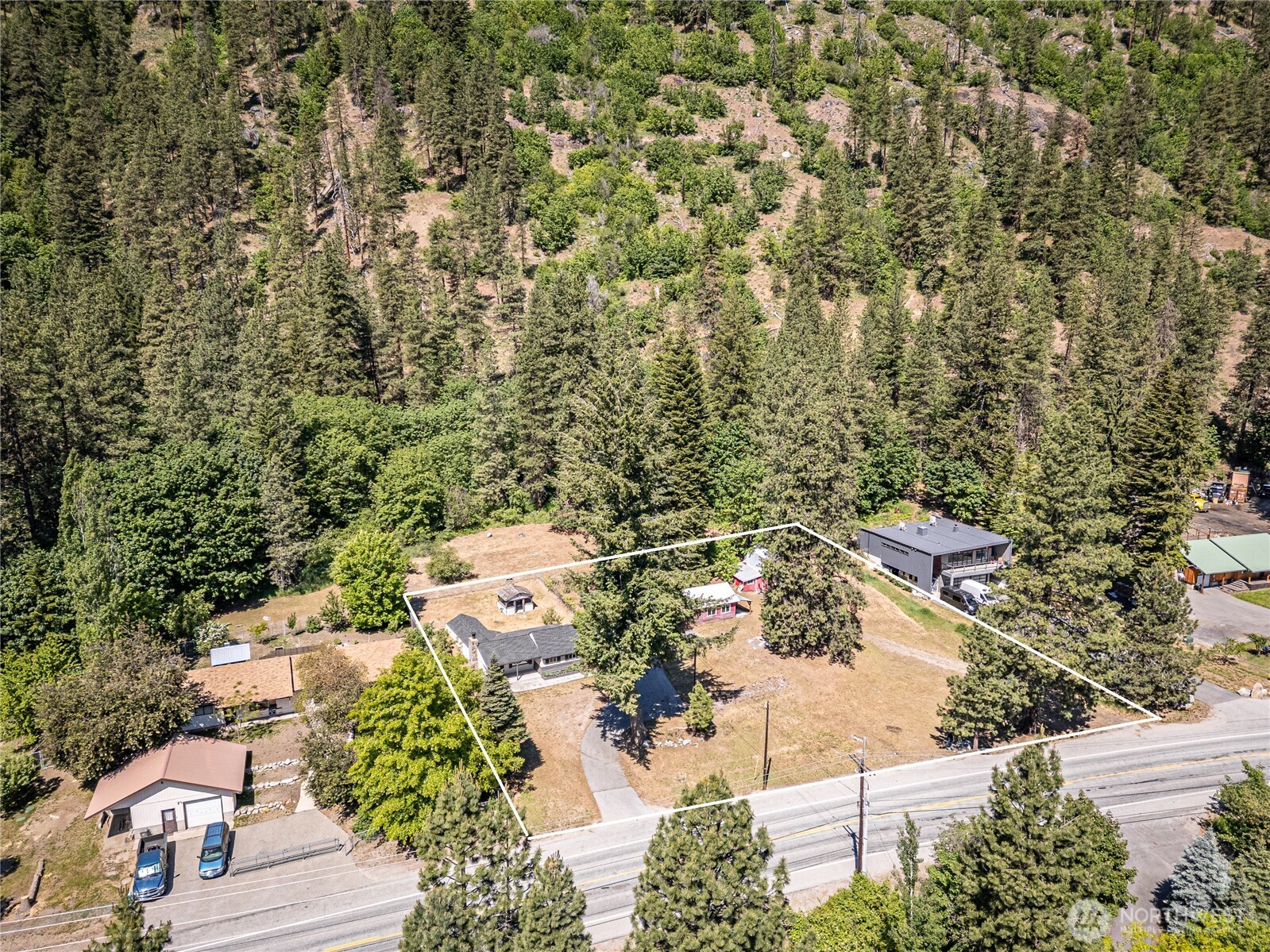 8494 Icicle Road Leavenworth, WA 98826 - Photo 3 of 27