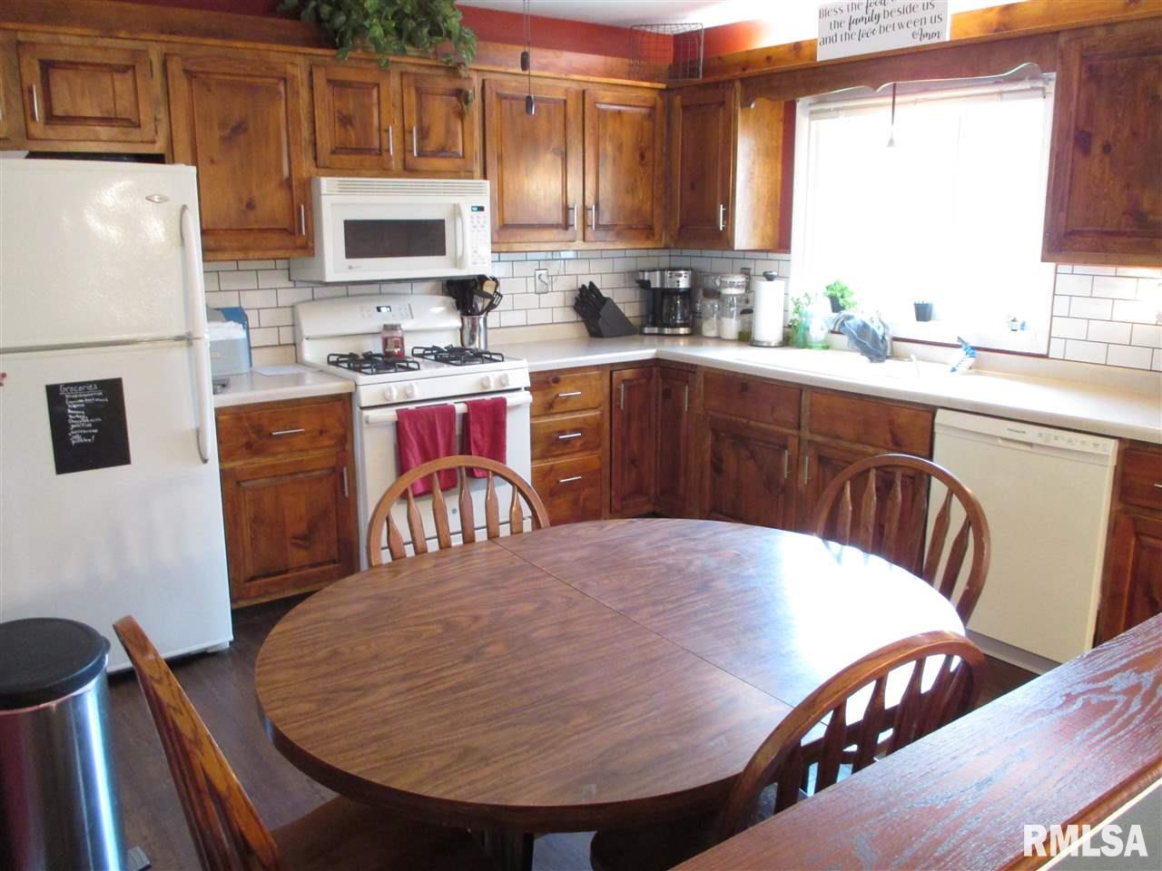 3202 East Rene Avenue Chillicothe, IL 61523 - Photo 4 of 31 Gallery Image 4