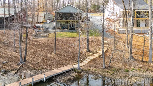 $584,500 | 194 Hattaway Circle, Troy, NC 27371