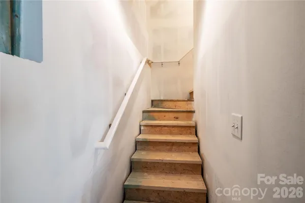 $584,500 | 194 Hattaway Circle, Troy, NC 27371