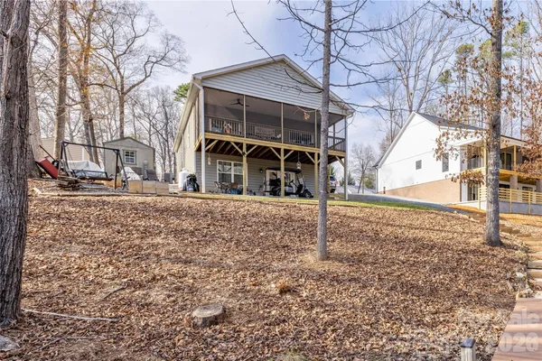 $584,500 | 194 Hattaway Circle, Troy, NC 27371