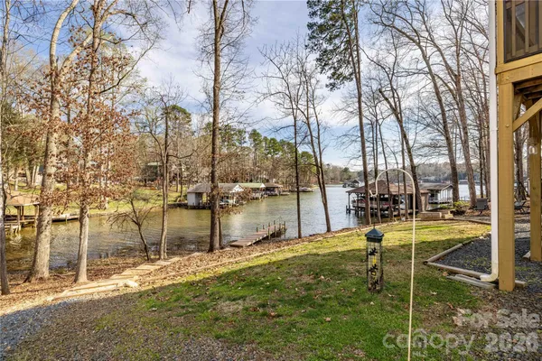 $584,500 | 194 Hattaway Circle, Troy, NC 27371