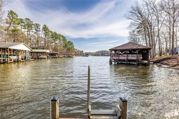 $584,500 | 194 Hattaway Circle, Troy, NC 27371