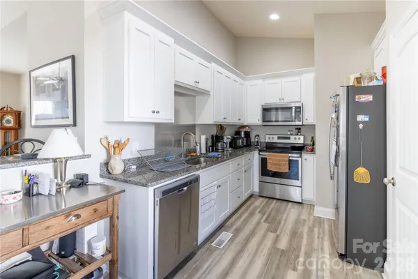 $584,500 | 194 Hattaway Circle, Troy, NC 27371