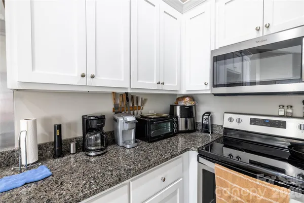 $584,500 | 194 Hattaway Circle, Troy, NC 27371