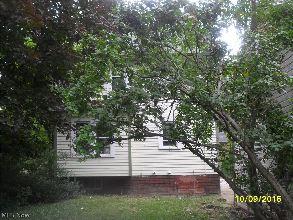 19706 Tiverton Road Cleveland, OH 44110 - Photo 11 of 13 Gallery Image 11
