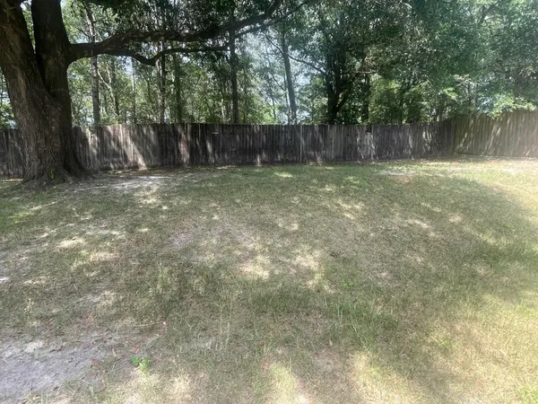 $1,695 | 212 Lustan Drive, Crestview, FL 32536