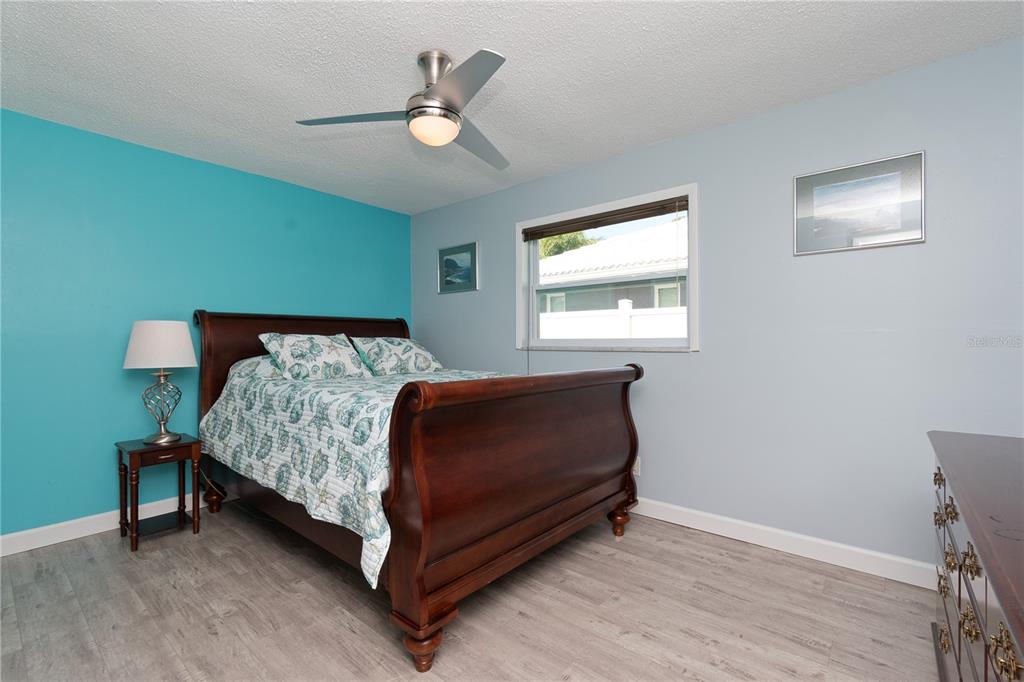 1250 Dinnerbell Lane East Dunedin, FL 34698 - Photo 23 of 44