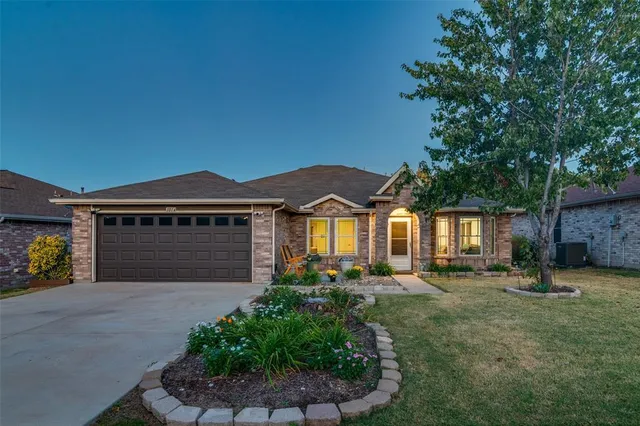 $299,000 | 1014 Bainbridge Drive, Forney, TX 75126