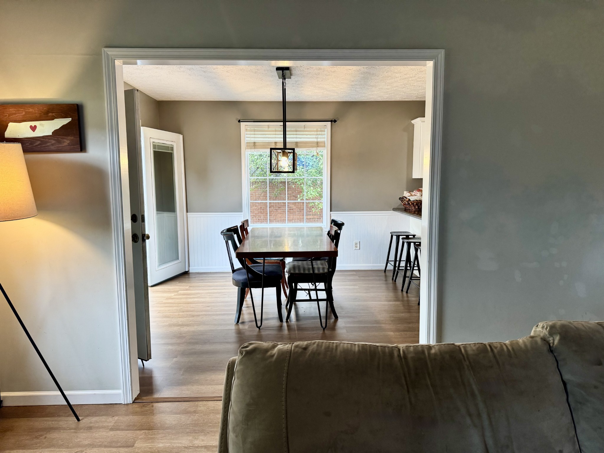 520 Briarhill Road Lebanon, TN 37087 - Photo 10 of 37 a living room with furniture and a table