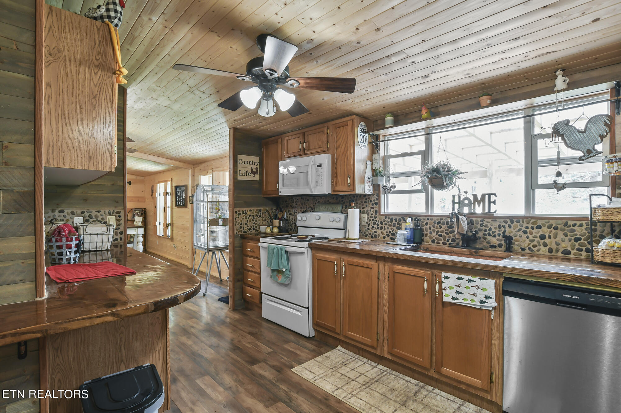 1839 Pleasant Ridge Road La Follette, TN 37766 - Photo 6 of 30 DSC_8562