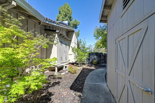 $885,000 | 6730 Lakeview Drive, Carmichael, CA 95608