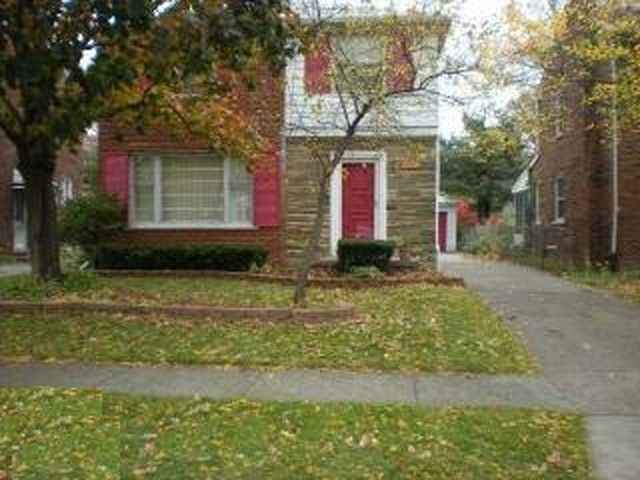 1976 Prestwick Road Grosse Pointe, MI 48236 - Photo 1 of 10 31078238.JPG