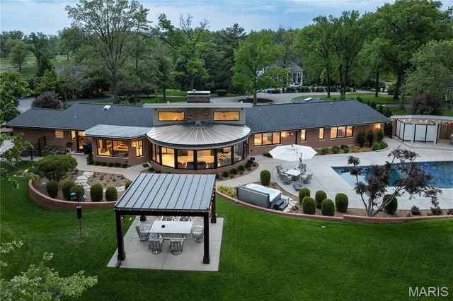 $2,575,000 | 7 Westwood Country Club, Westwood, MO 63131