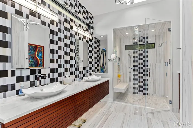 $2,575,000 | 7 Westwood Country Club, Westwood, MO 63131