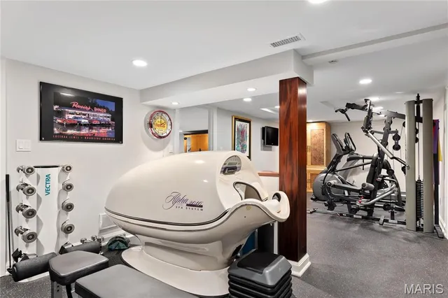 $2,575,000 | 7 Westwood Country Club, Westwood, MO 63131