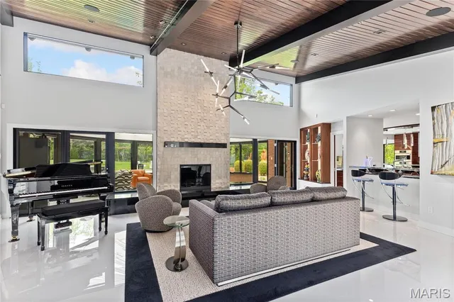 $2,575,000 | 7 Westwood Country Club, Westwood, MO 63131