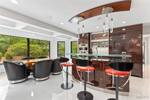 $2,575,000 | 7 Westwood Country Club, Westwood, MO 63131